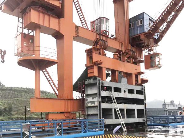 閘門水封更換、改造施工