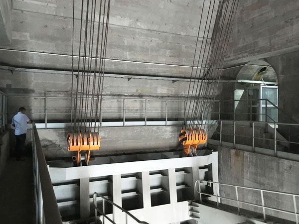 閘門水封更換、改造施工